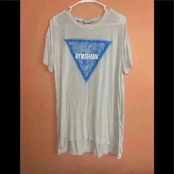 Gymshark Long T-Shirt - Picture 1 of 3